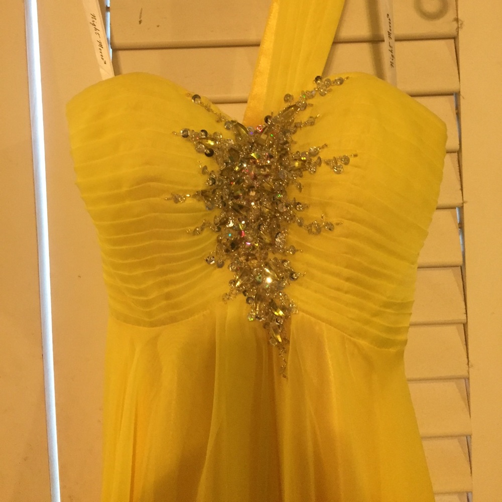 Formal/Prom Dress - Picture 5 of 8